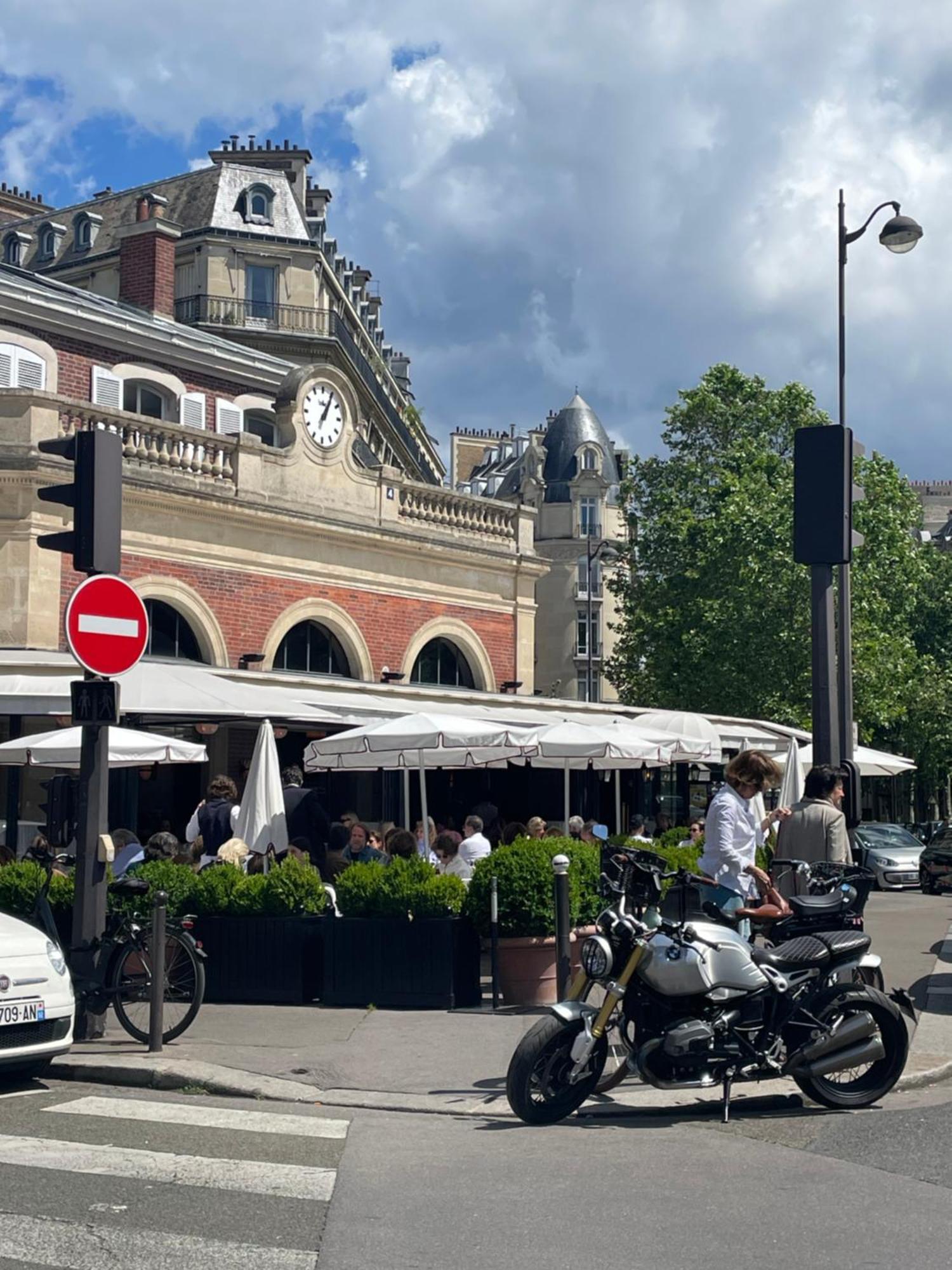 Joli 16 Victor Hugo * Parigi